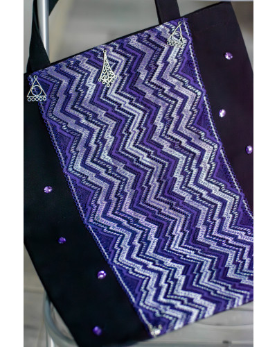 Noir Violet